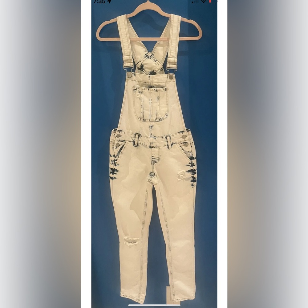 Blue Jean Distressed Overalls one piece Size 3 bib-overalls small
